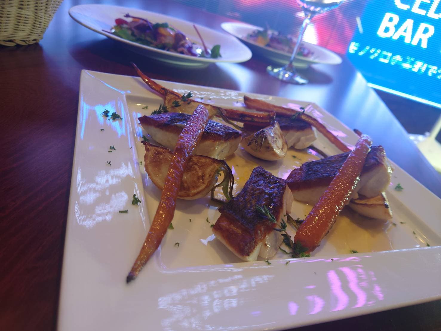 独創的なフュージョン料理